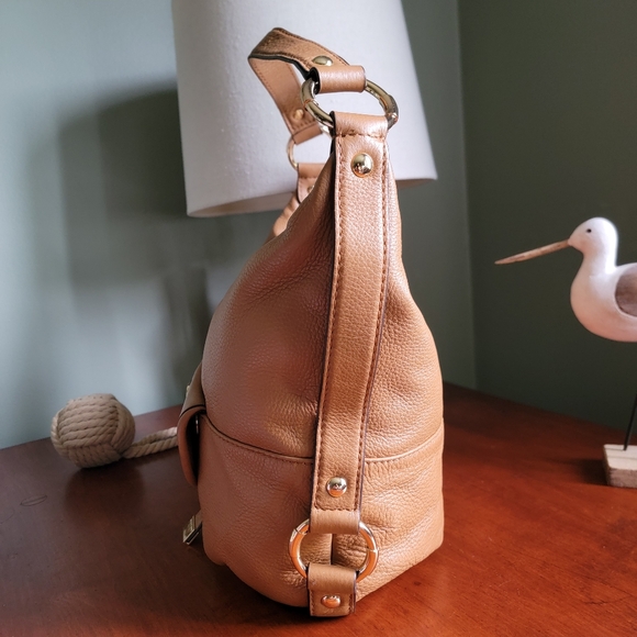 Michael Kors Fulton Hobo Tan Pebbled Leather With Gold-tone Hardware - Picture 2 of 16